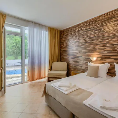 Feniks Hotel