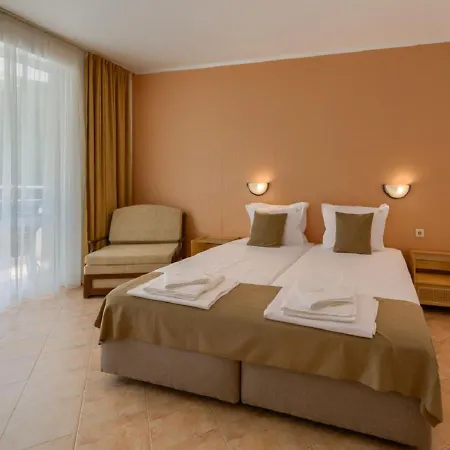 Hotel Feniks 3*