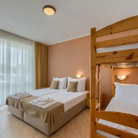 Hotel Feniks 3*