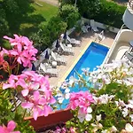 Feniks Hotel