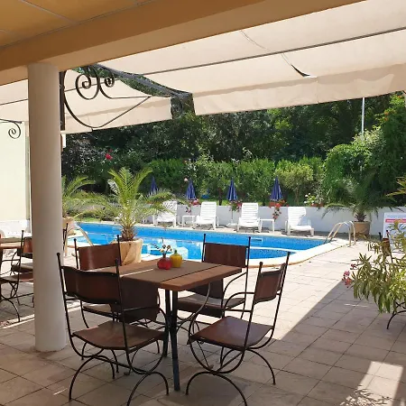 Hotel Feniks Łozenec