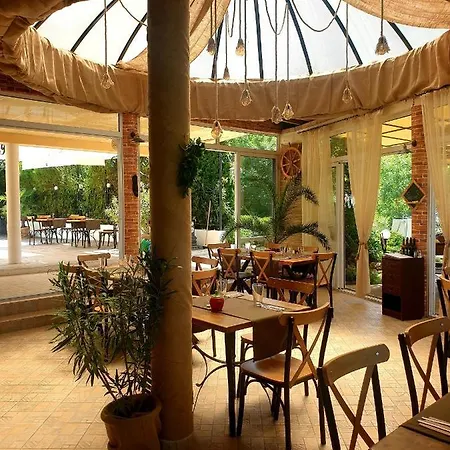 Feniks Ξενοδοχείο