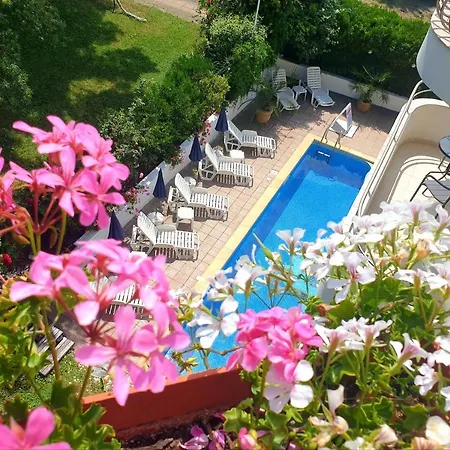 Feniks Ξενοδοχείο