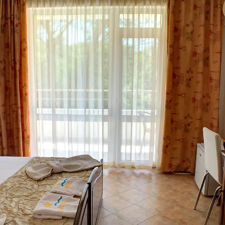 Ξενοδοχείο Feniks 3*