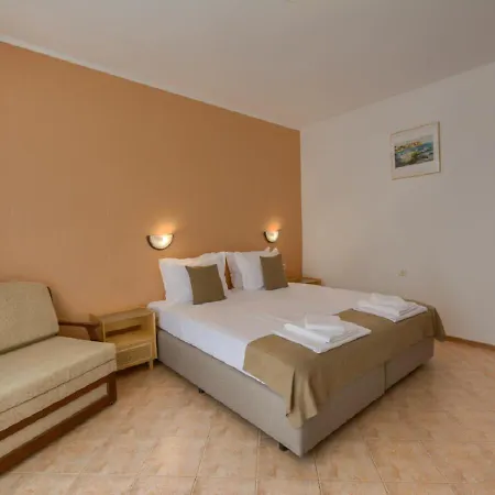 Hotel Feniks 3*