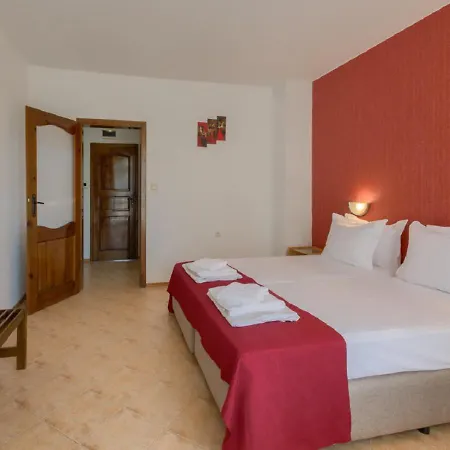 Feniks Hotel 3*