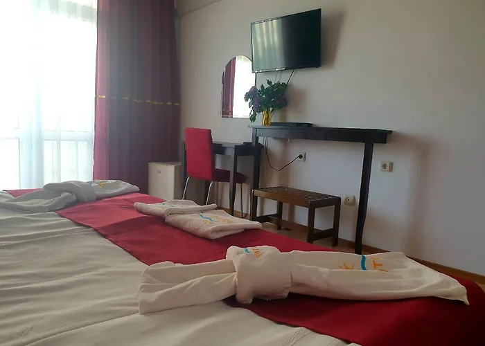 酒店 Feniks 洛泽内茨