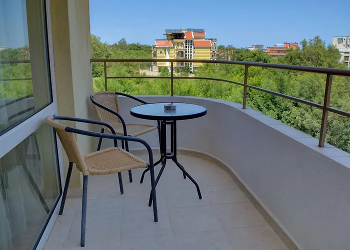 Feniks 酒店 洛泽内茨